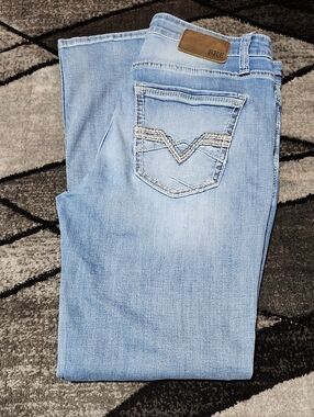 BKE JAKE EMBROIDERED LIGHT BLUE WASH STRAIGHT LEG DENIM JEAN